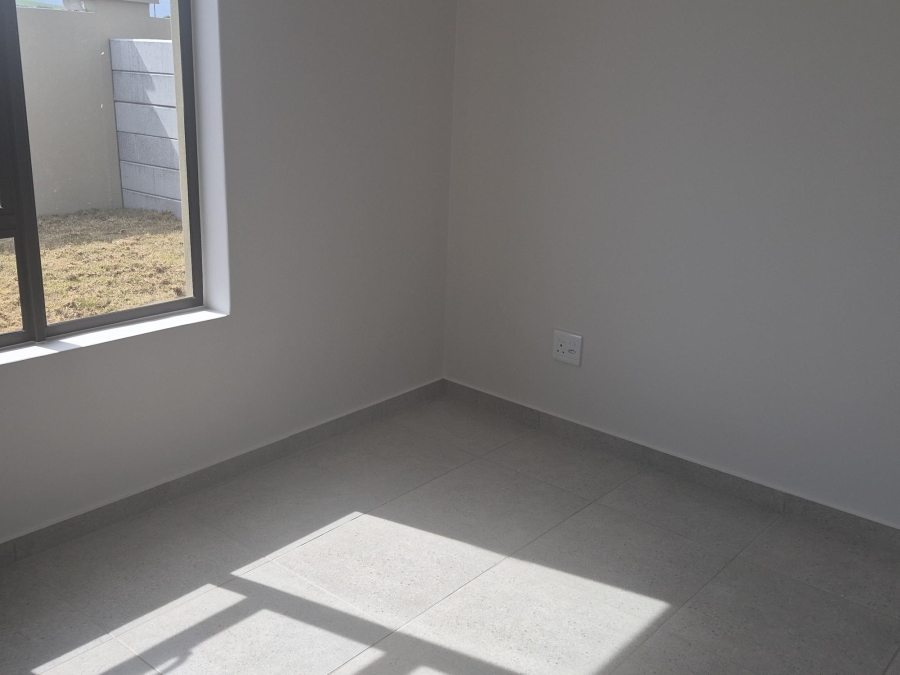 To Let 2 Bedroom Property for Rent in Stellendale Western Cape
